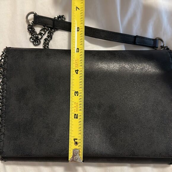 NWOT SOLD OUT Nordstrom Chelsea28 Faux Leather Wallet on a Chain in Black - Picture 9 of 15